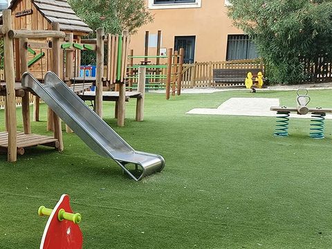 Camping Le Cézanne - Camping Bouches-du-Rhône